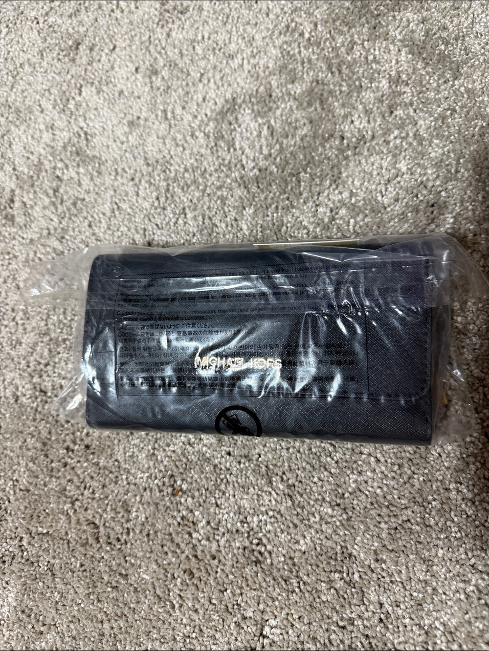 Michael Kors Black Jet Set Trifold Wallet with Gold Logo
